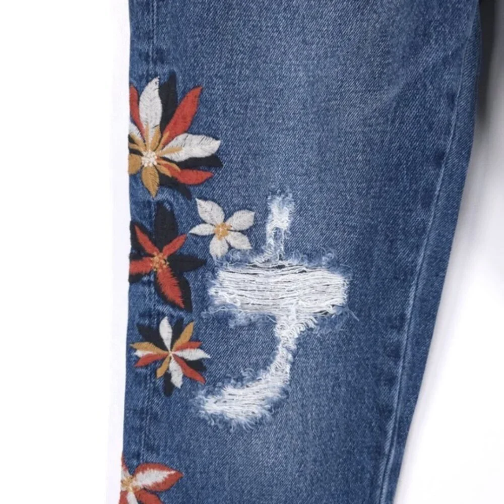 DRIFTWOOD intricate embroidered